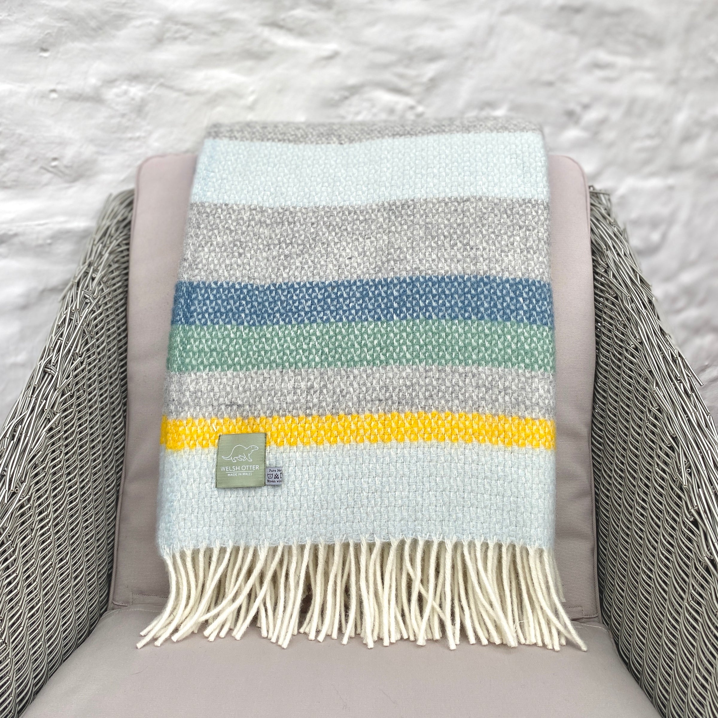 Blankets and Throws Welsh Otter